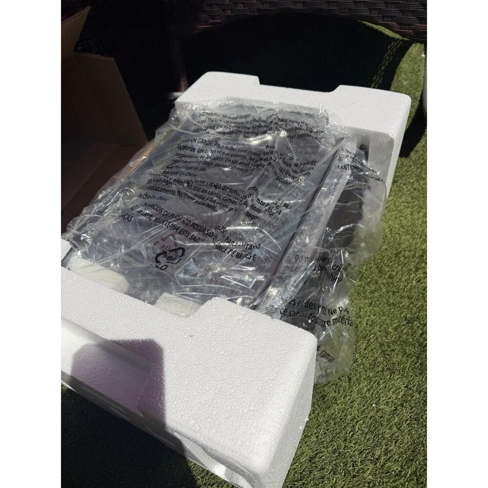 Brand New Deluxe Smokeless Grill